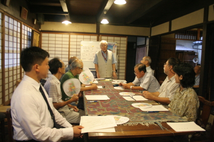 会輔の様子